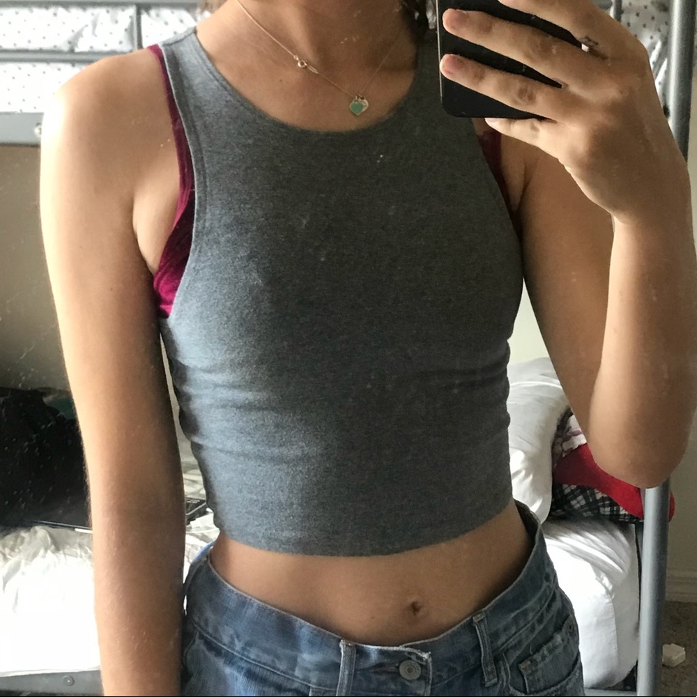 Forever 21 Gray Crop Top S
